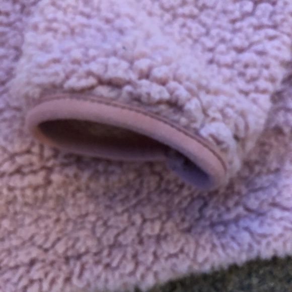Pink thick fuzzy pullover. - Picture 5 of 7